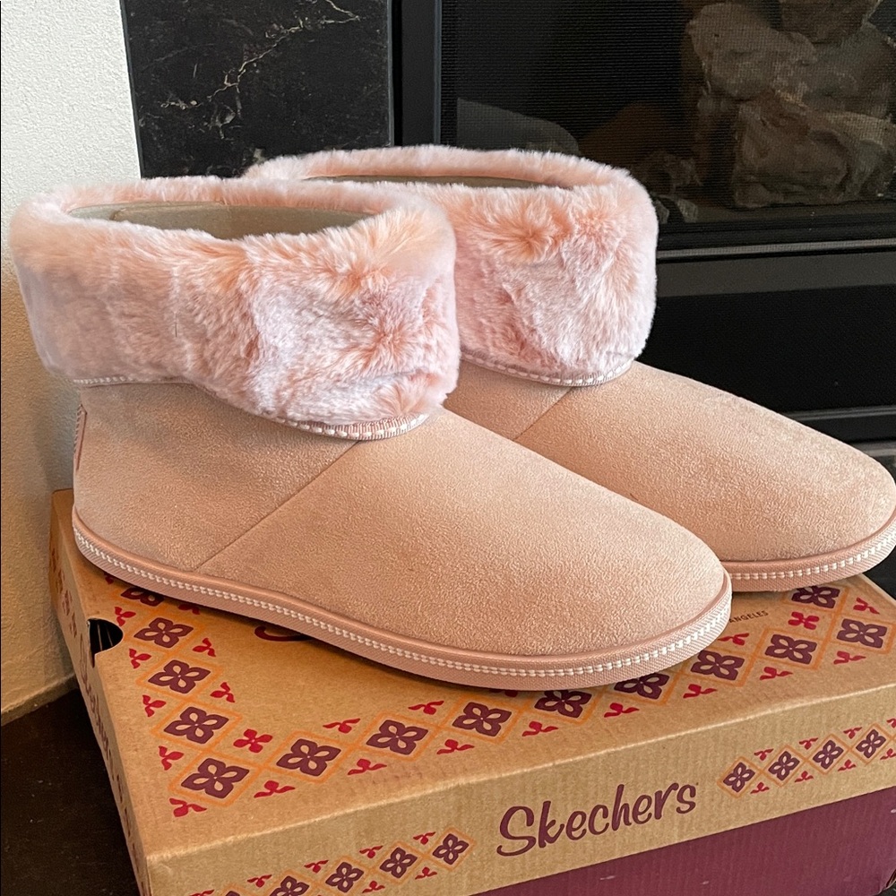 Skechers Cozy Campfire Slipper Booties With Faux Fur New in Box!